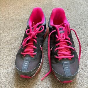 Nike Women's Athletic Shoes in Pink and Gray